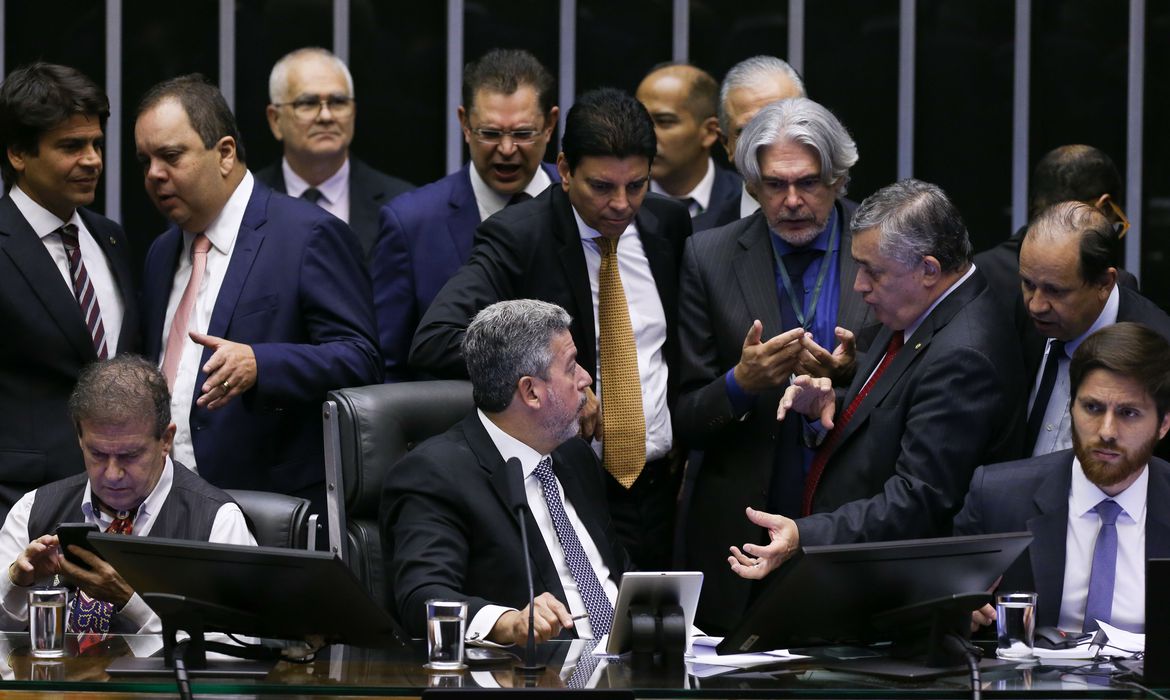 Câmara concluirá votação de novas regras fiscais nesta quarta-feira