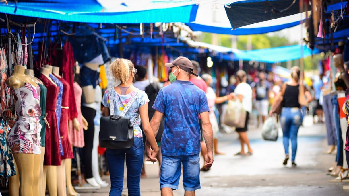 Feira hippie em Goiânia