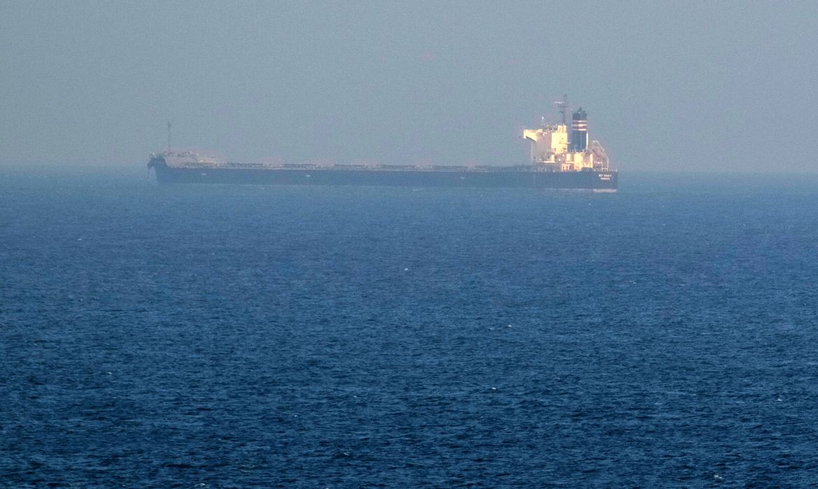 Irã diz ter retomado controle de Ormuz sob supervisão rígida