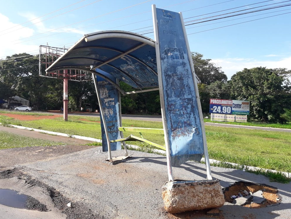 ponto de ônibus Goiânia