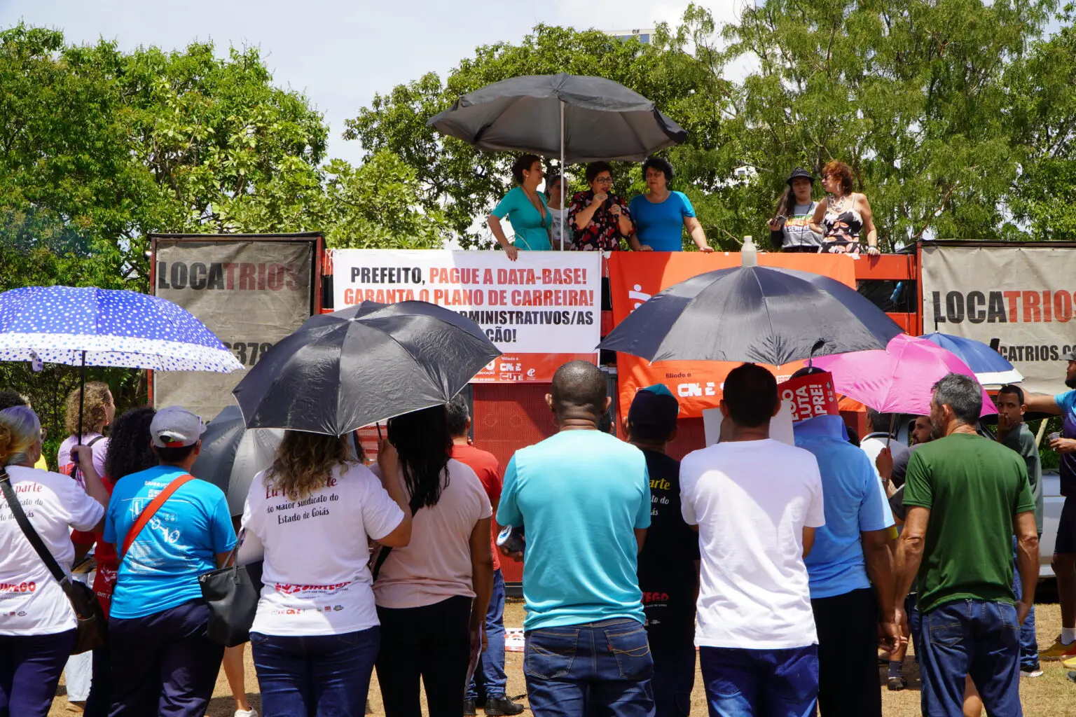 Greve de servidores da educação de Goiânia completa um mês sem avanços