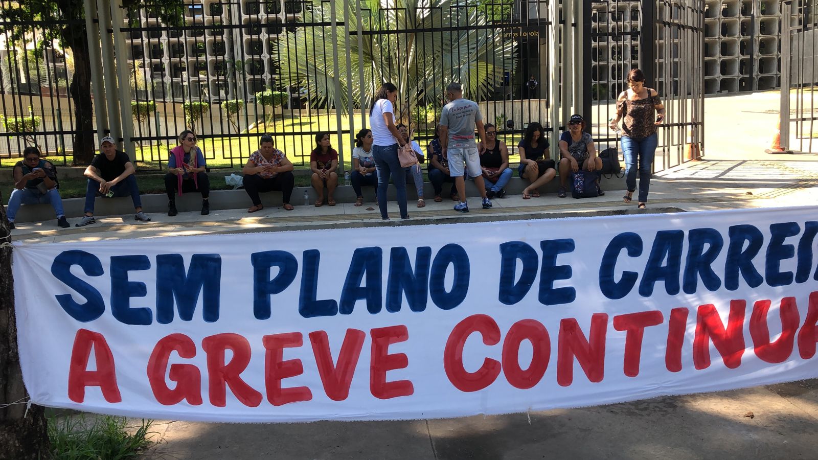 Greve na educação: Prefeitura de Goiânia mantém postura inflexível nas negociações, diz servidora