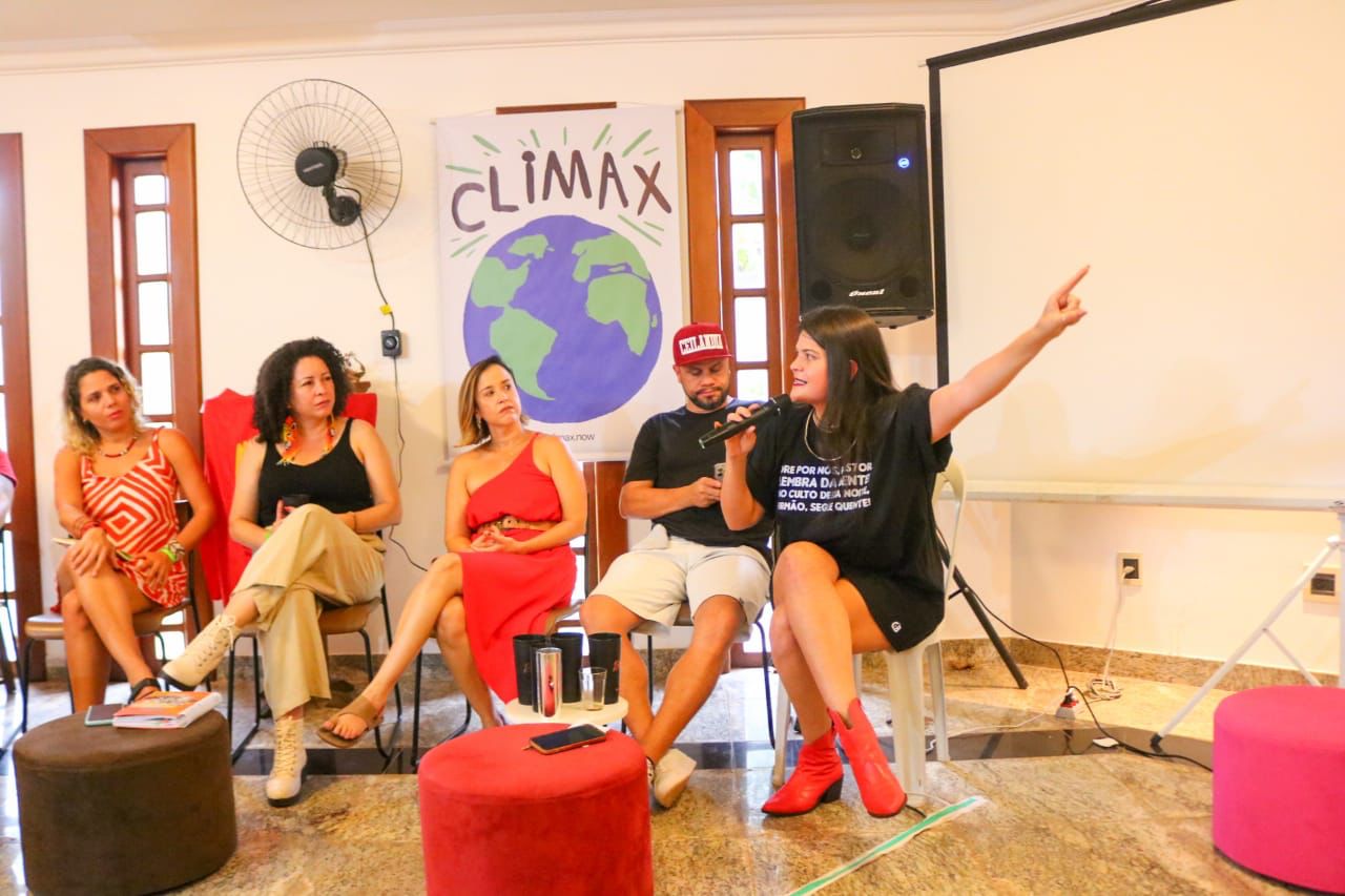 “Reflorestaremos ideias para refundar o país”, diz Aava Santiago no Clímax, encontro de Cultura, Comunicação e Clima promovido pela Mídia Ninja.