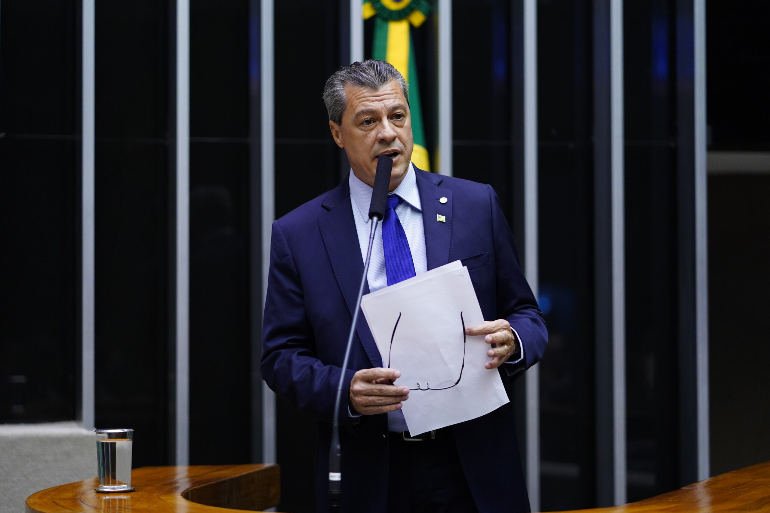 Daniel Agrobom é o único deputado goiano com 100% de presença na Câmara