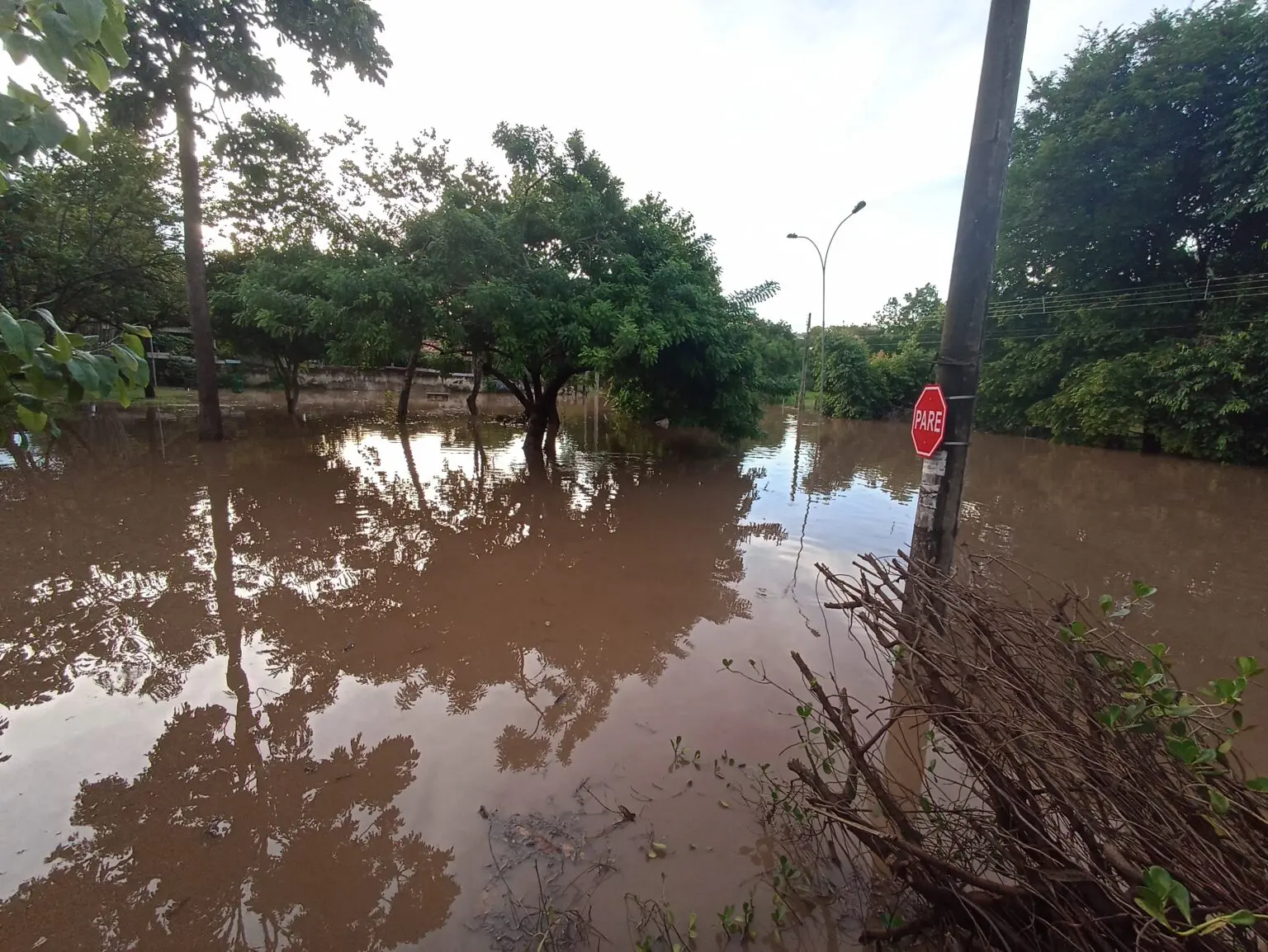 Goiânia inundada: o desafio dos alagamentos na gestão que investiu R$200 milhões em drenagem