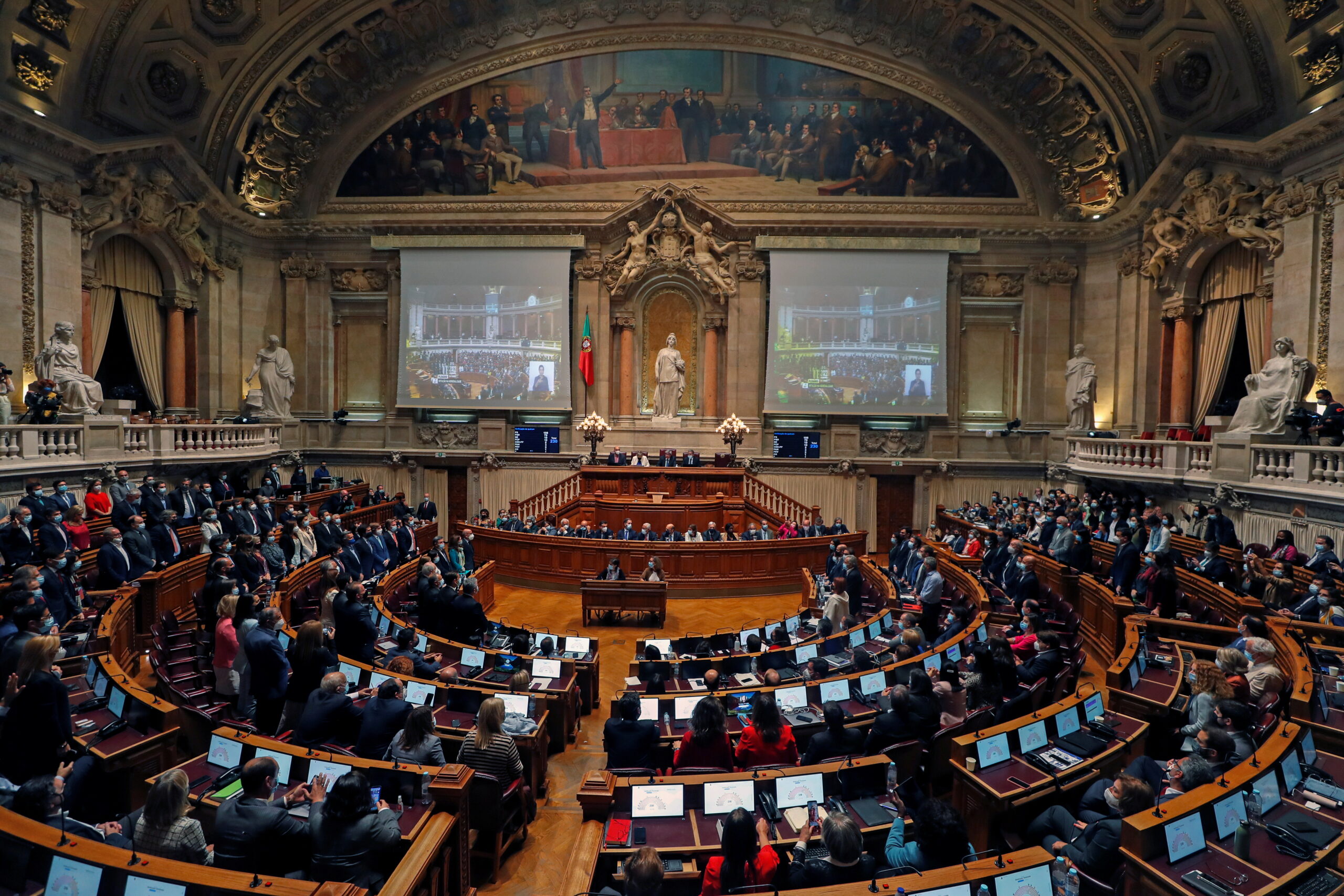 A ELEIÇÃO EM NÓS: O EXTREMISMO ENTRELAÇADO ENTRE PORTUGAL E SUA FALHA NO CORDÃO SANITÁRIO.