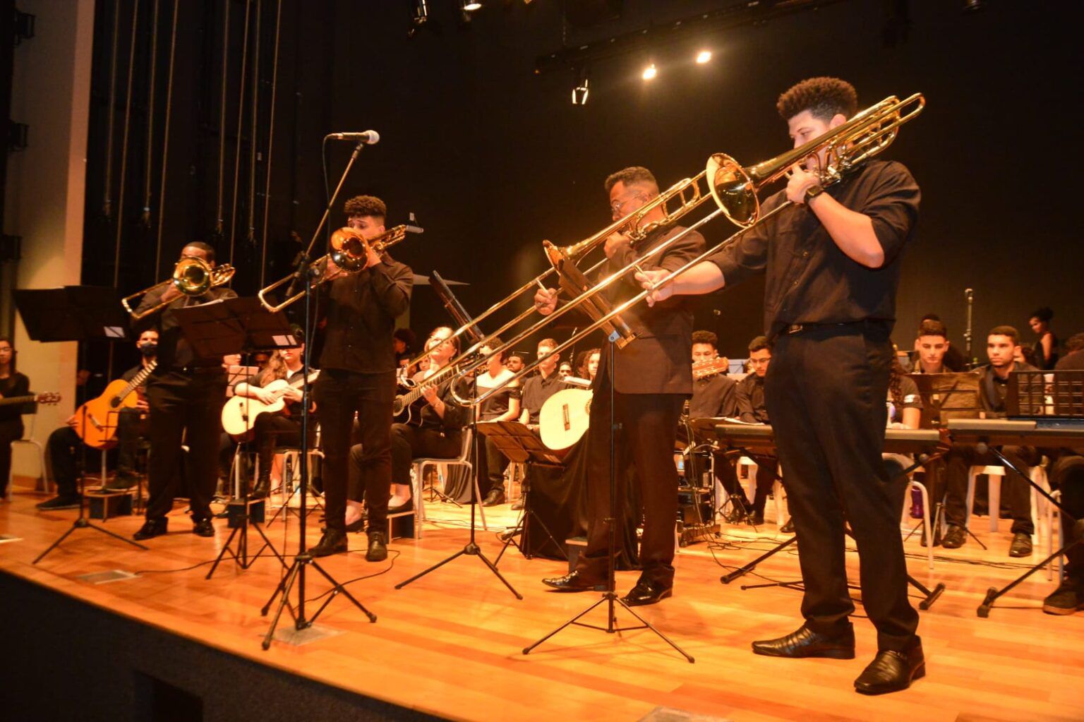 Anfiteatro de Aparecida recebe Concerto Literário na noite de terça-feira, 18