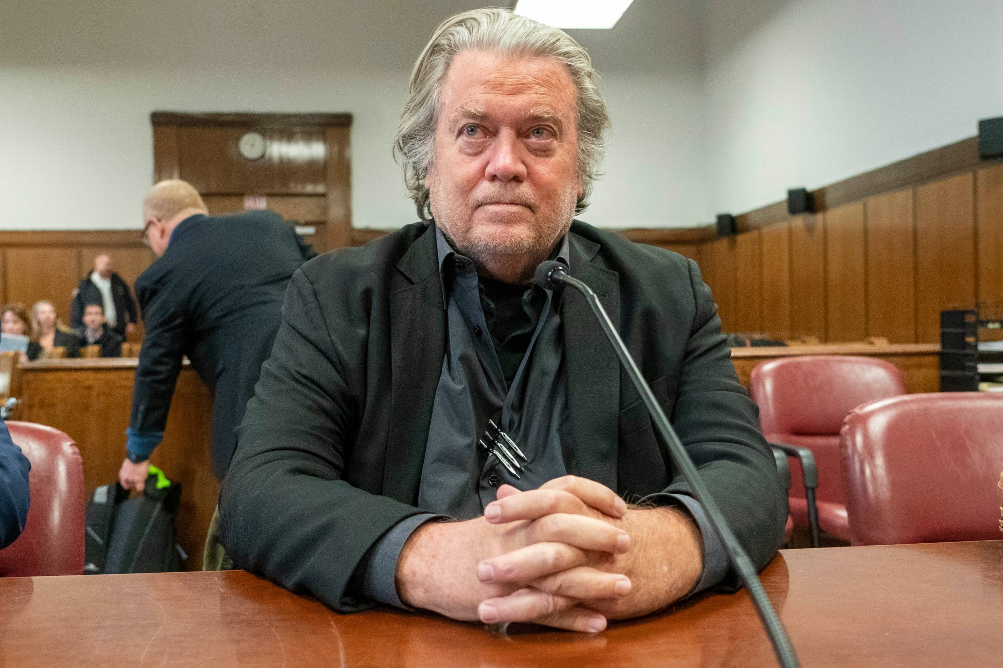 Justiça Americana Ordena Prisão de Steve Bannon por Obstrução aos Trabalhos do Congresso