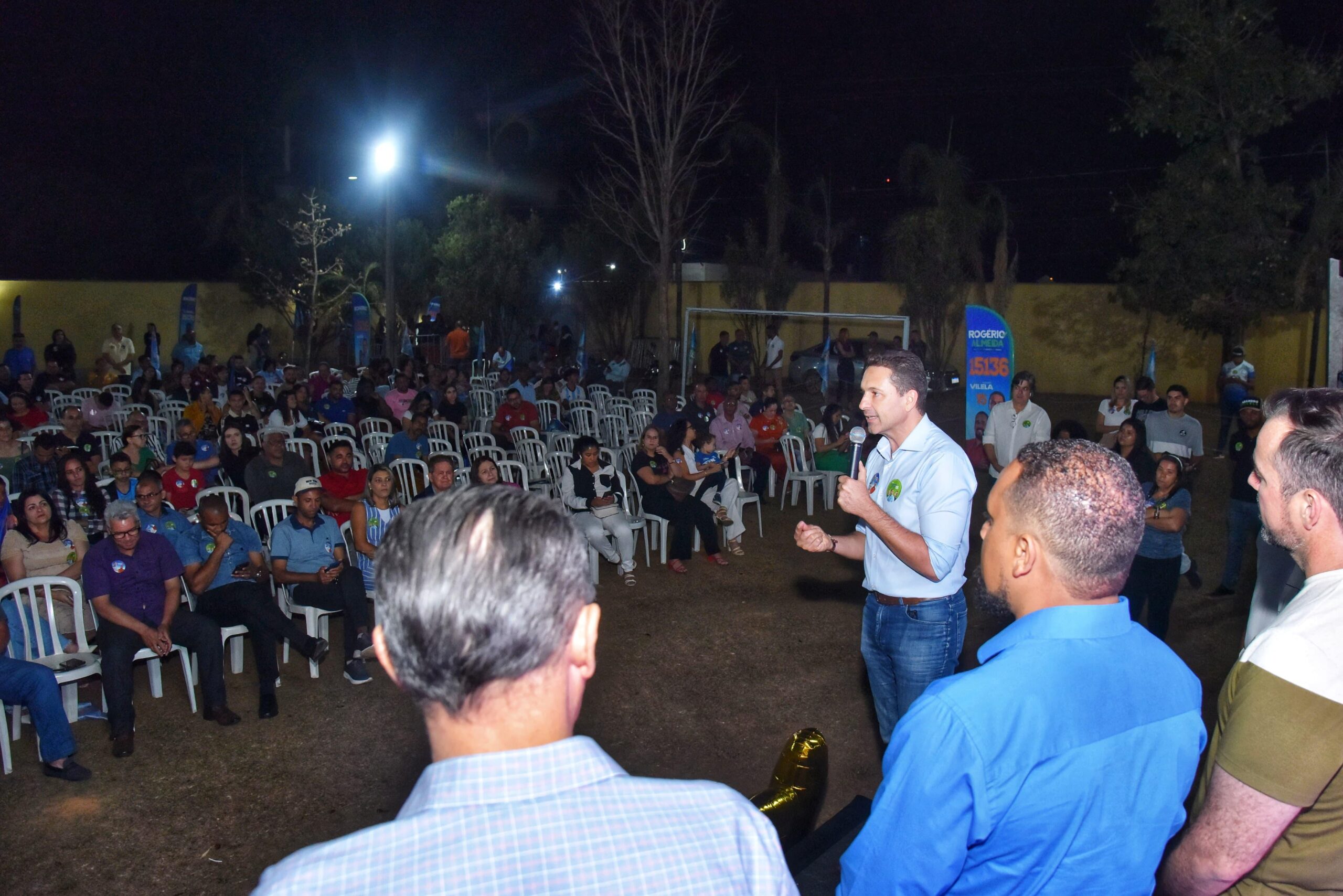 Vilela garante mais desenvolvimento para Aparecida em reuniões com moradores