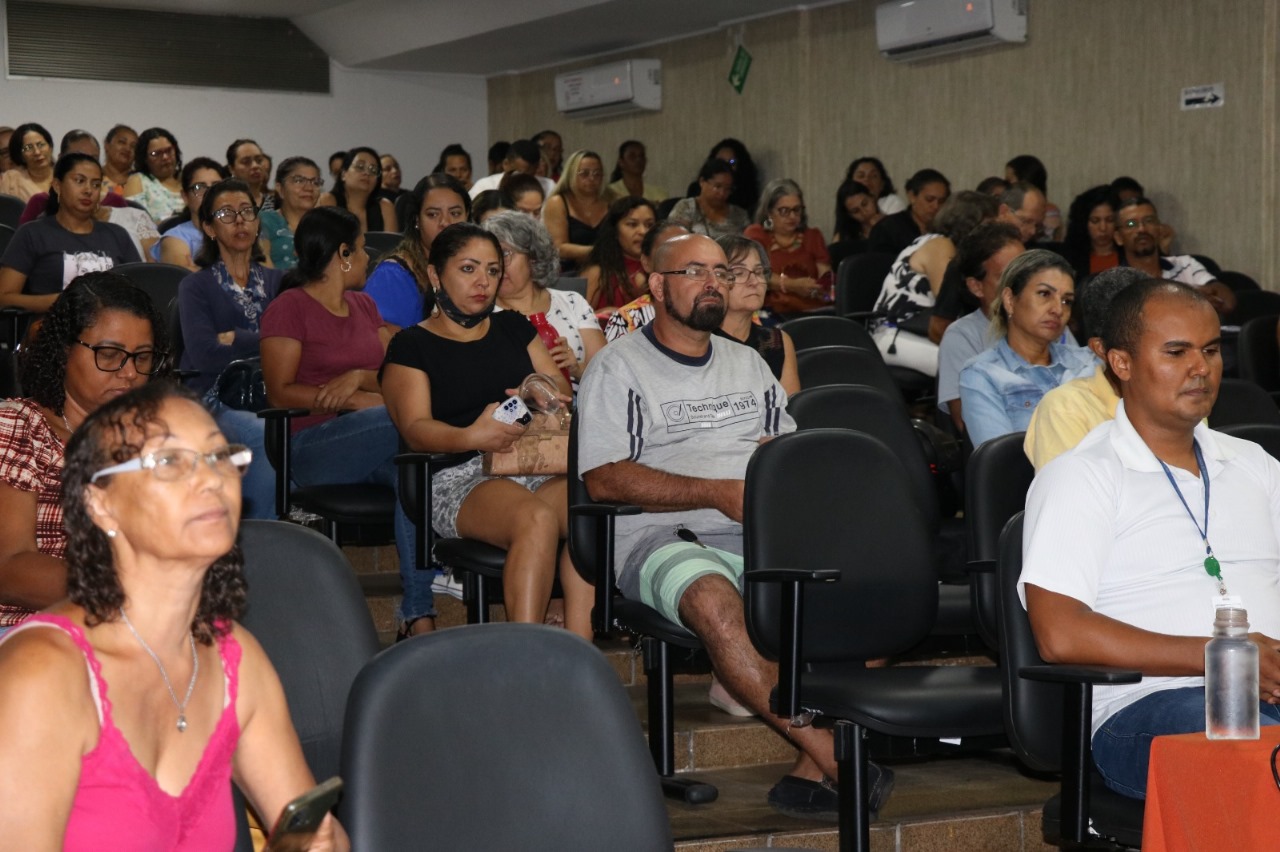 Profissionais administrativos da Educação participam de formação sobre segurança no trabalho nesta sexta-feira (4/10)