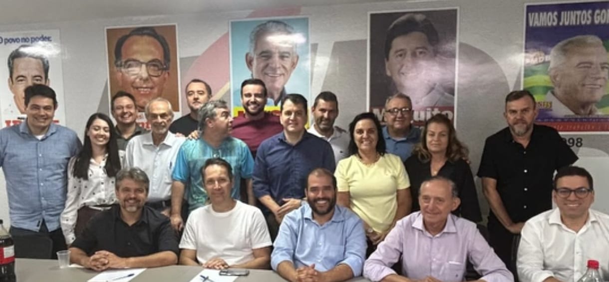 Vereadores do MDB fecham apoio ao candidato de Sandro Mabel para presidência da Câmara Municipal