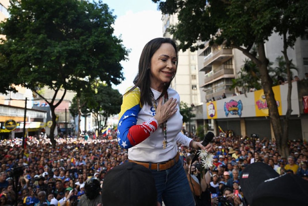 Líder opositora Maria Corina Machado é sequestrada após protestos em Caracas