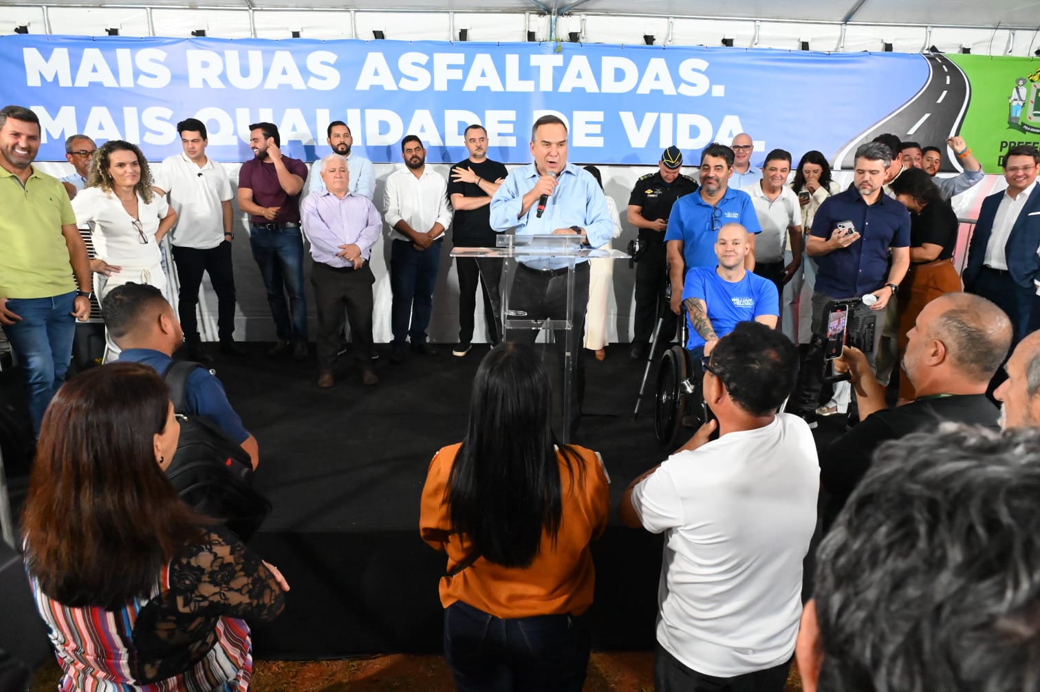 Sandro Mabel entrega 31 km de asfalto novo no Jardim Novo Mundo