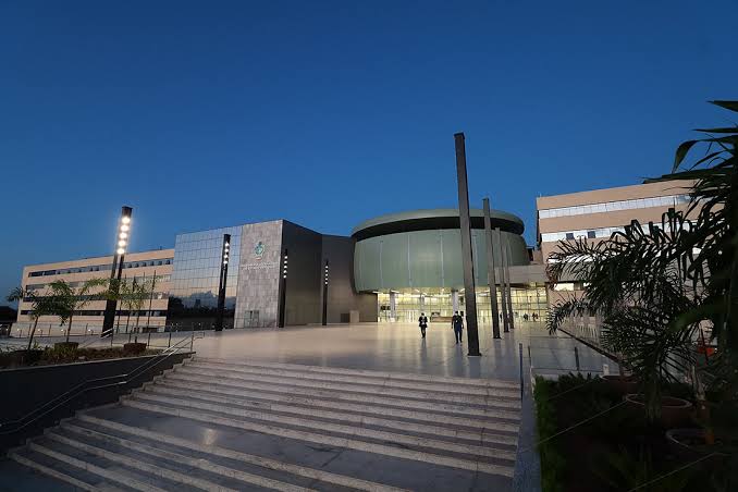 Goiás pode ganhar nova cadeira na Alego após aprovação de projeto que amplia número de deputados federais
