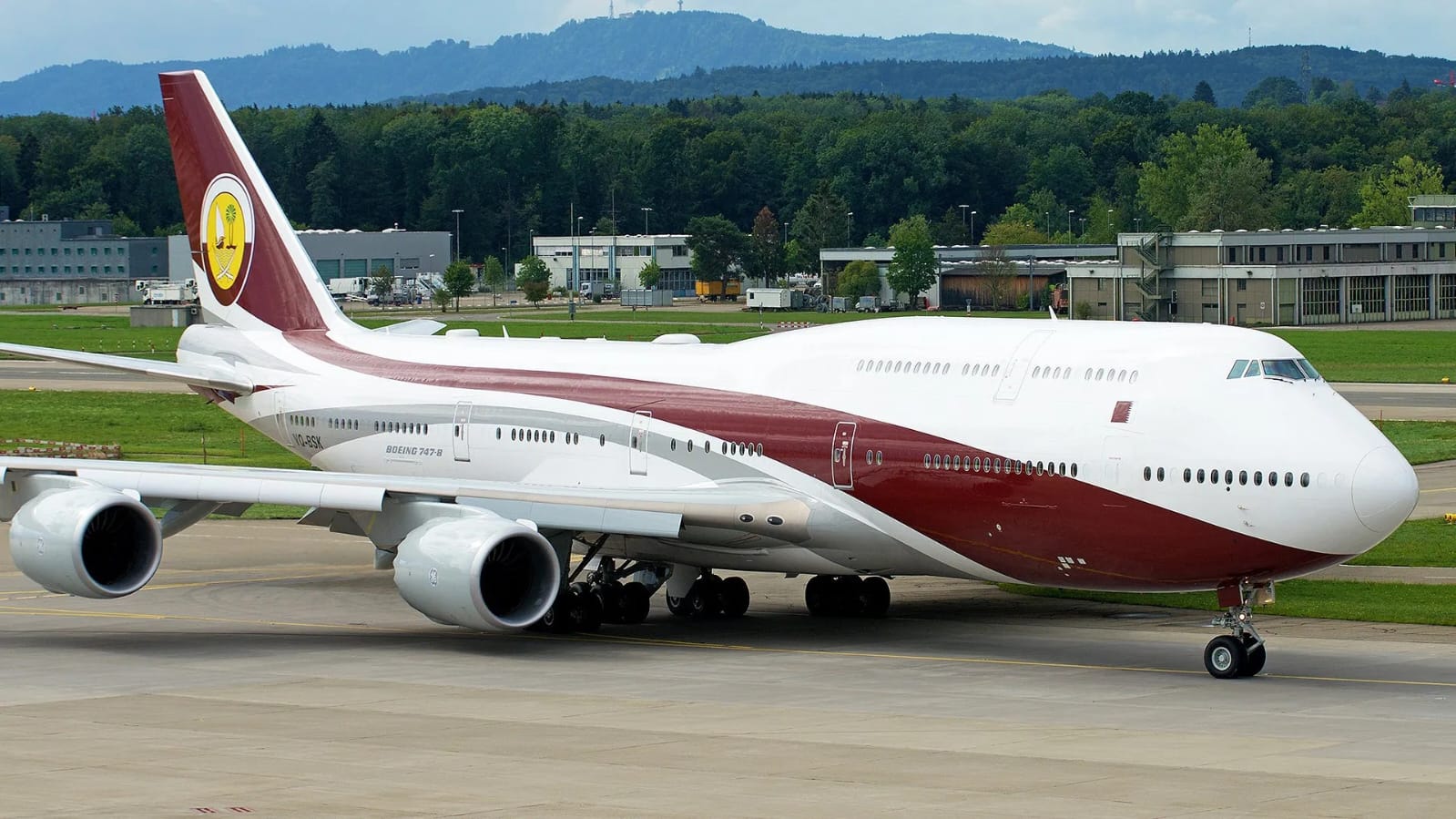 Família real do Catar oferece presente de luxo a Trump: Boeing 747 de R$ 2 bilhões’