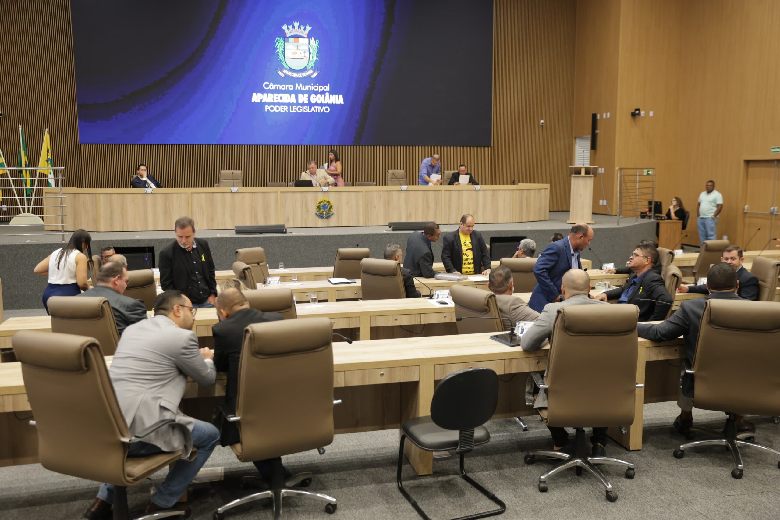 Presidente da Câmara de Aparecida é acusado de mandar retirar jornalista; Casa nega e fala em “confidencialidade”