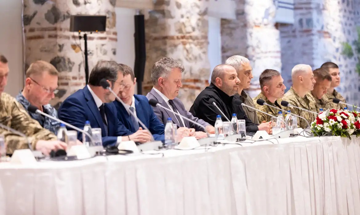 Guerra na Ucrânia: Rússia e Ucrânia voltam a conversar em Istambul — mas sem ilusões