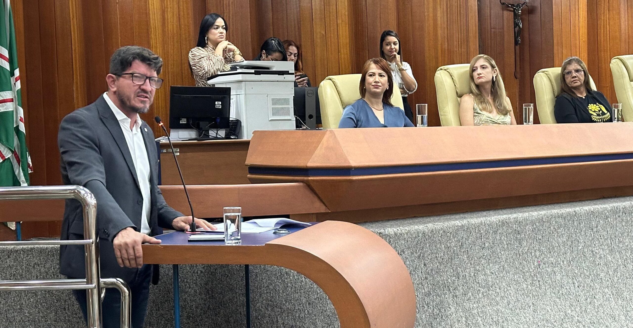 Mães que movem montanhas: Glaustin da Fokus promove sessão solene para dar visibilidade às mães atípicas