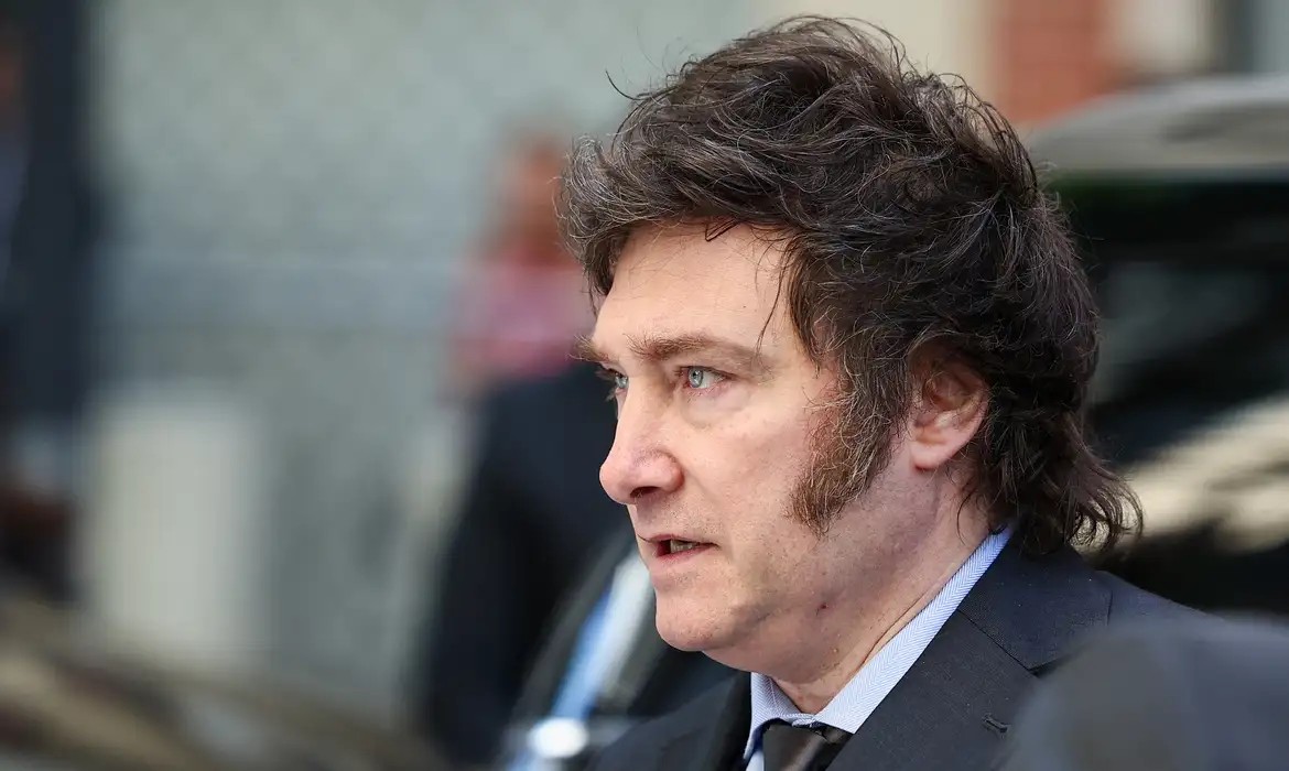 Partido de Javier Milei derrota macrismo em Buenos Aires e se consolida como força dominante da direita