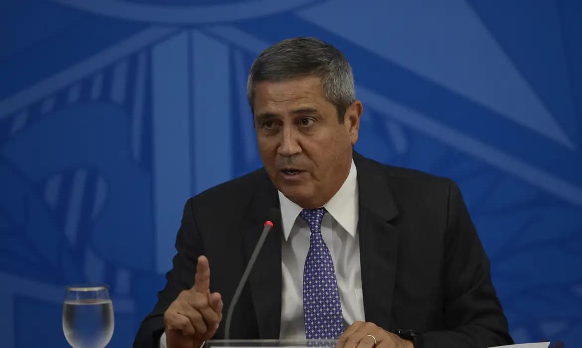PGR defende que Braga Netto siga preso por risco de obstrução nas investigações do golpe