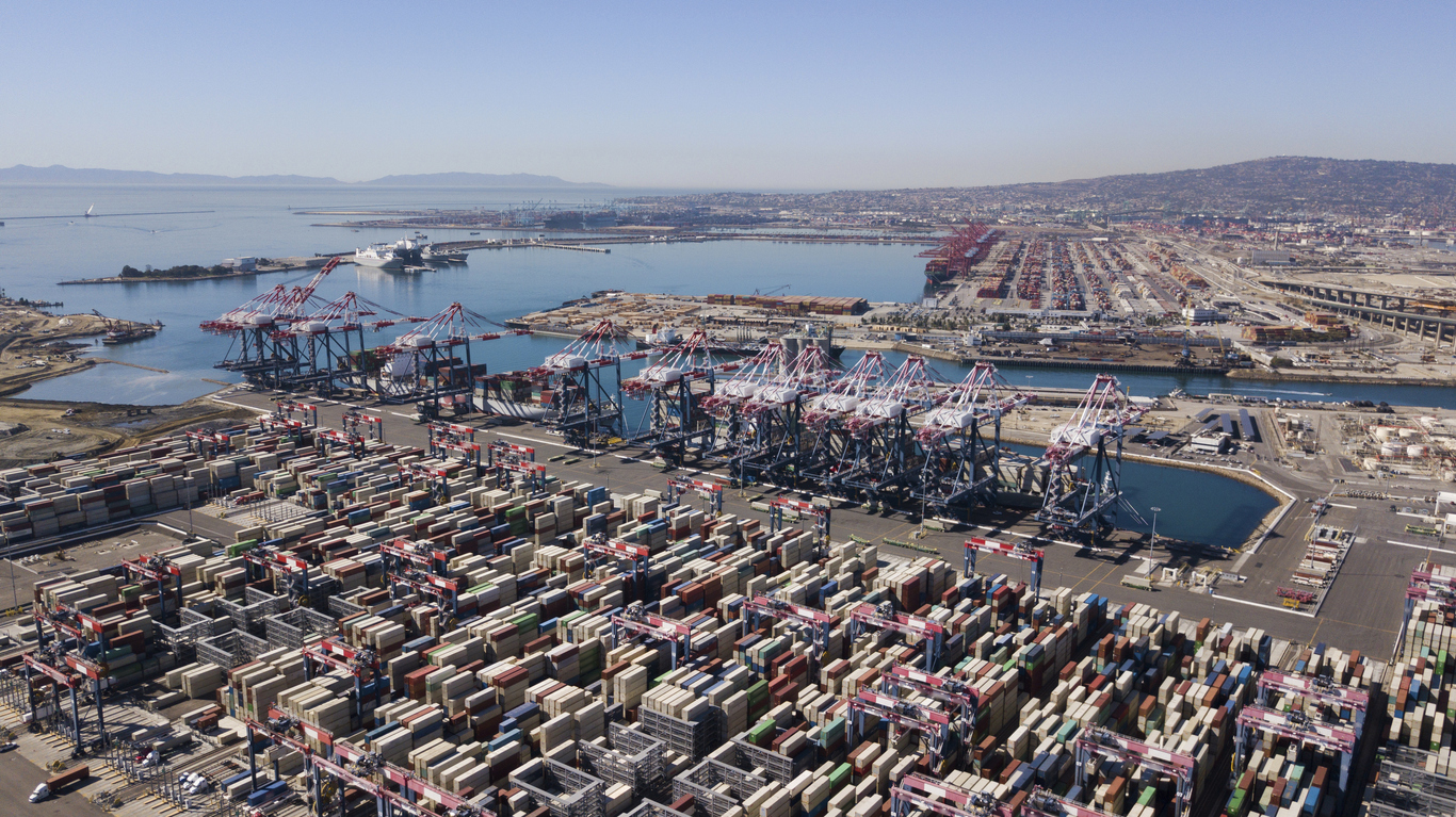 Presidente do Porto de Los Angeles vê crise se formar com queda nas importações da China