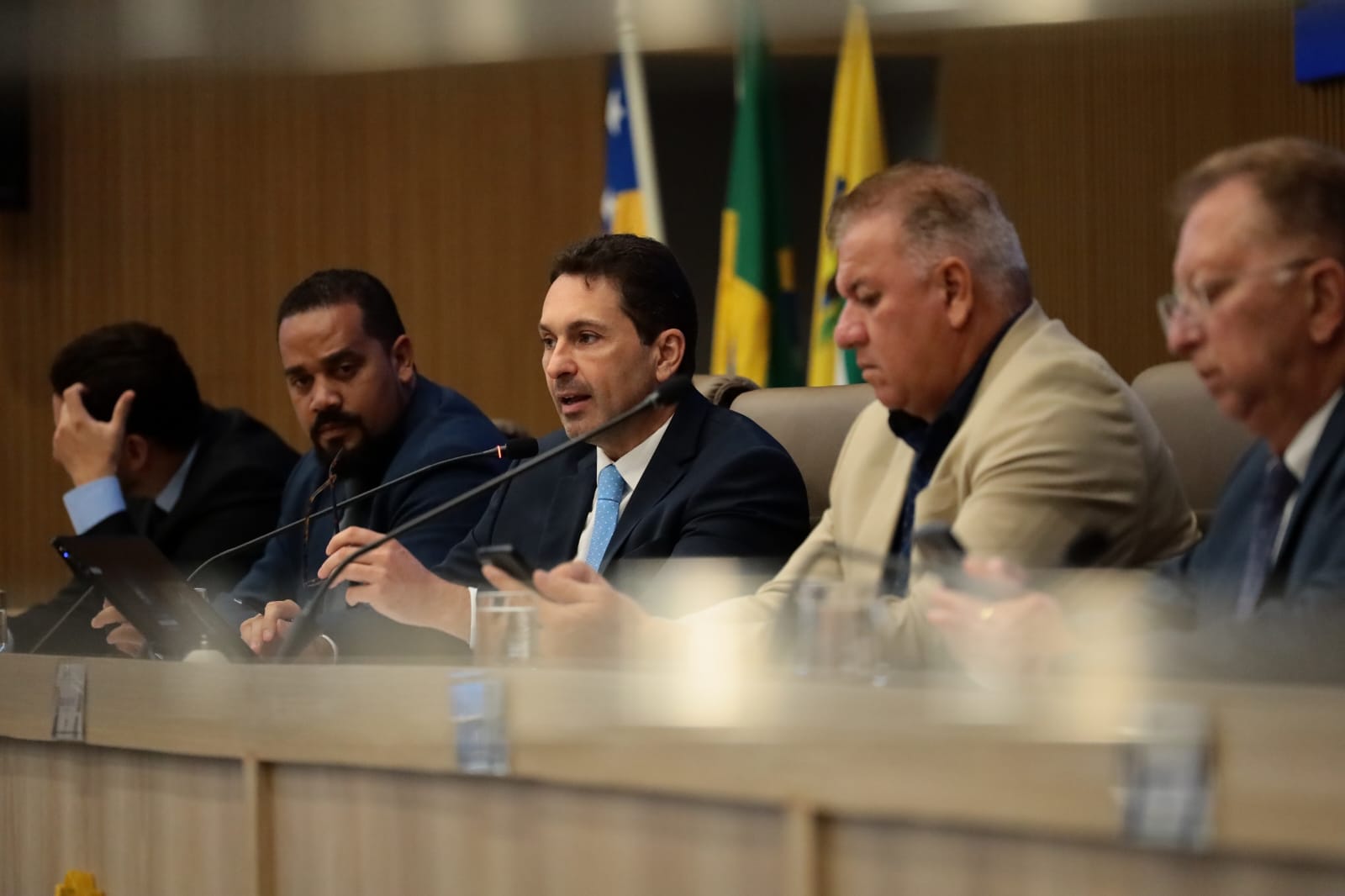 Na Câmara, Vilela apresenta investimentos e economia durante o 1° quadrimestre da gestão