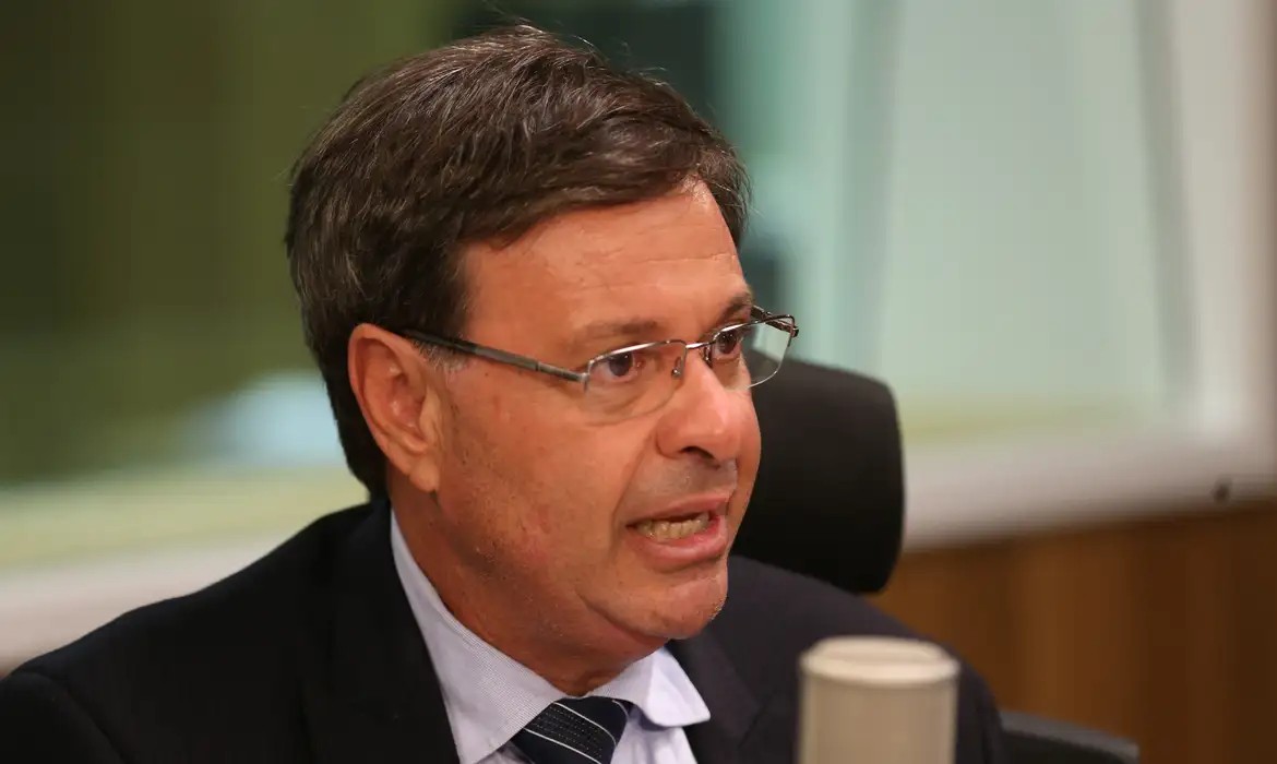 Ex-ministro Gilson Machado é preso pela PF em operação sobre desvios no Ministério do Turismo