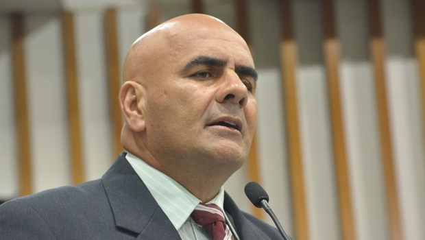 Paulo Cezar Martins questiona contratação de OS para gerir recursos do Fundeinfra