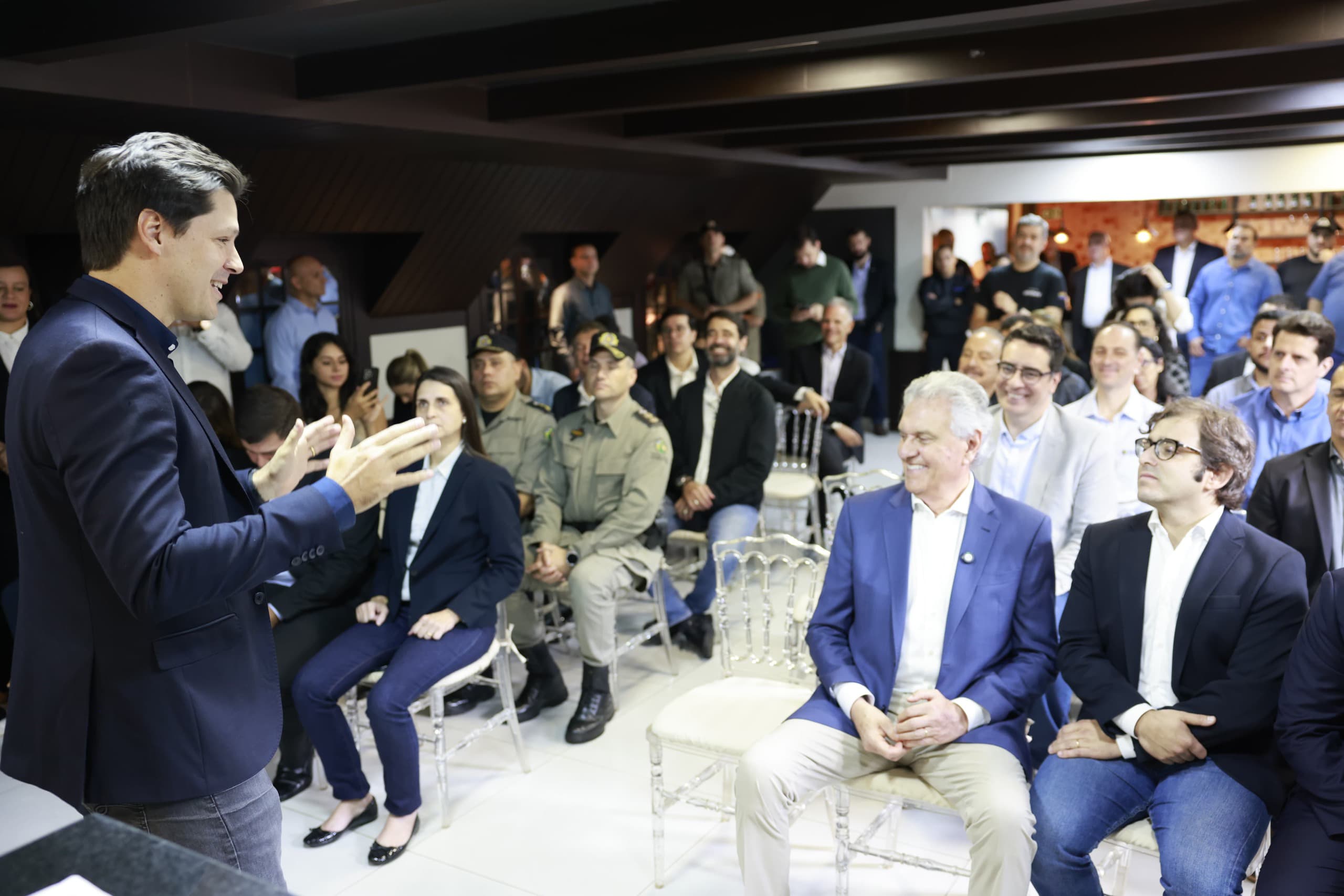“Governo de Goiás oferece as condições certas para quem quer investir”, afirma Daniel Vilela em inauguração de nova linha da Ambev