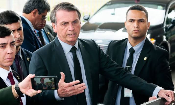 STF impõe restrições a Bolsonaro, que terá de usar tornozeleira eletrônica