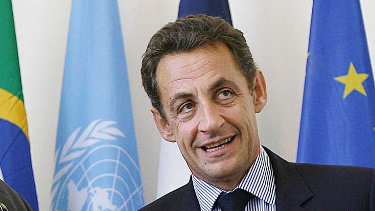 Nicolas Sarkozy é mantido sob escolta especial em prisão de Paris após condenação por caso Gaddafi