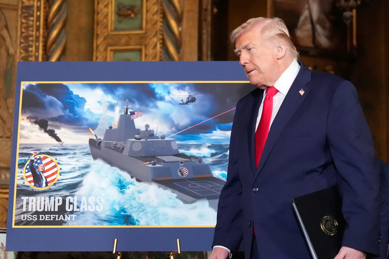 Trump rompe tradição e dá seu nome a nova classe de navios