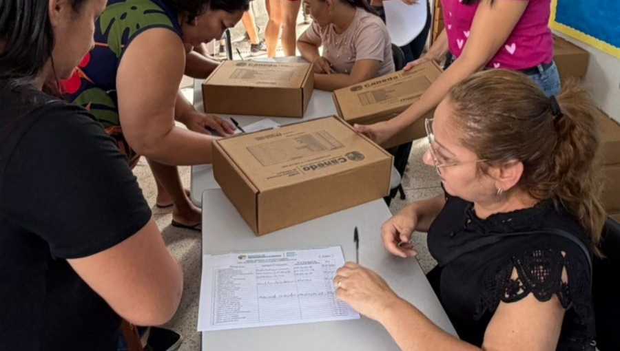 Senador Canedo inicia entrega dos kits escolares antes do ano letivo