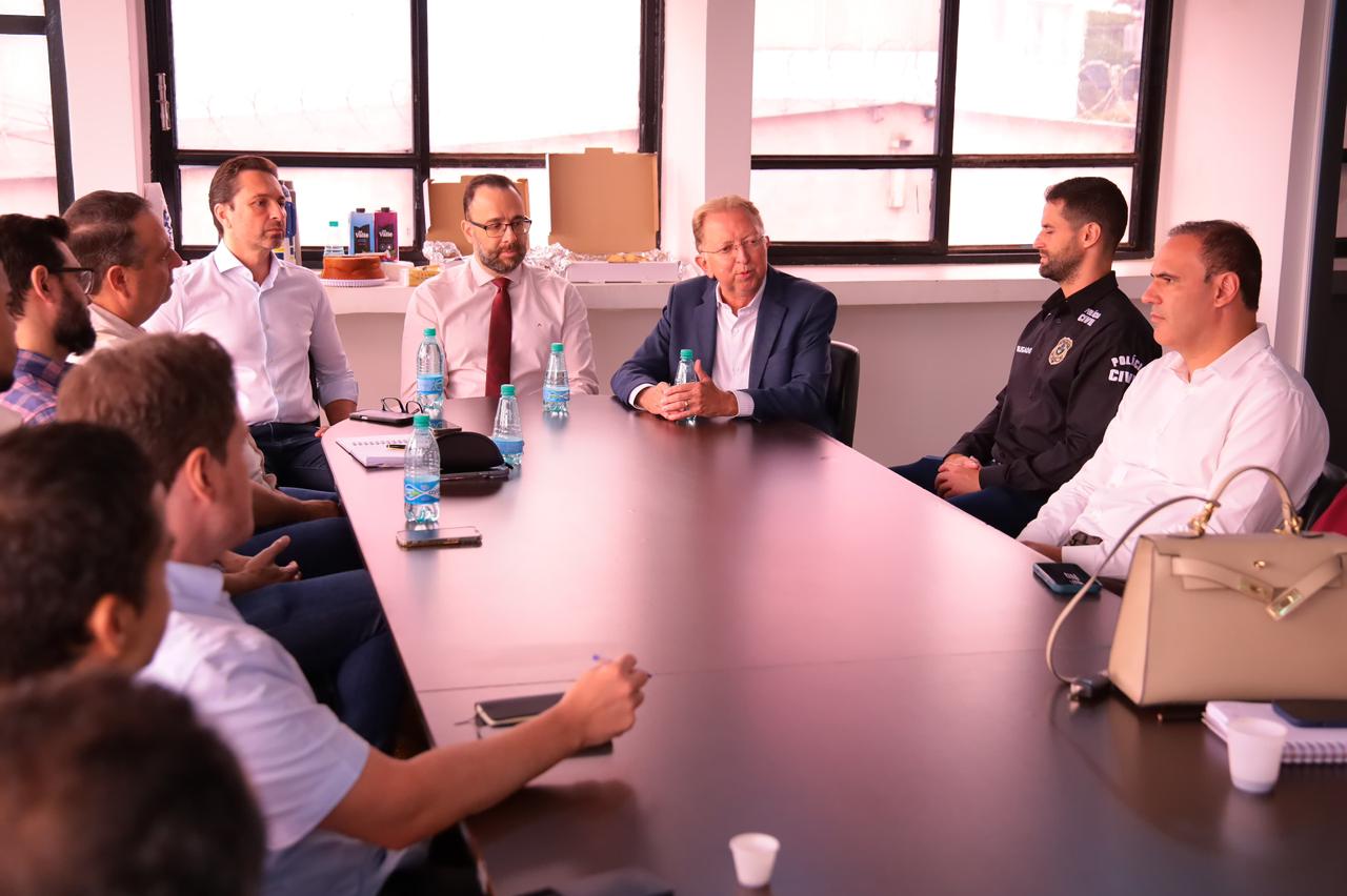 Prefeito Vilela reforça parceria com delegados e destaca queda da criminalidade em Aparecida
