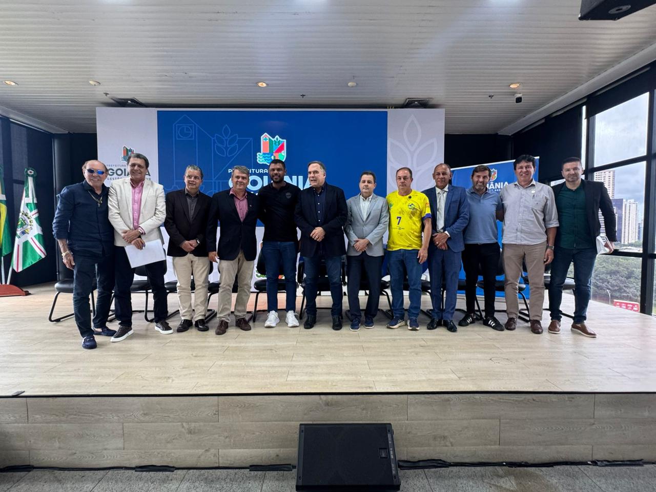 Policarpo e Mabel anunciam apoio financeiro aos times de Goiânia