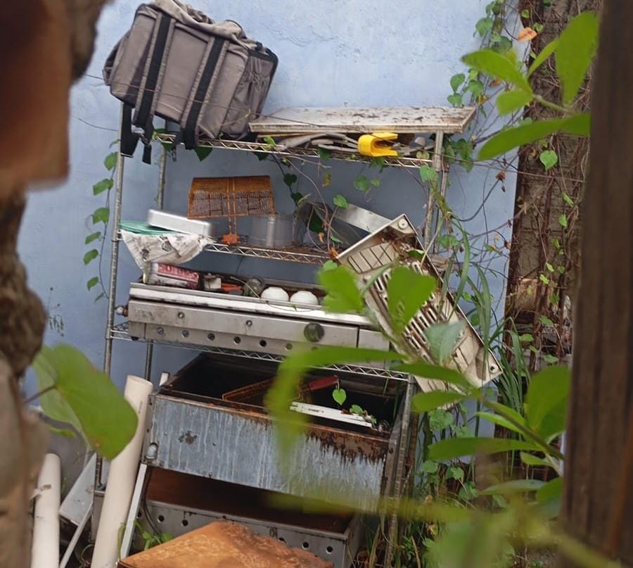 Dengue em Senador Canedo: denúncia leva Núcleo de Vetores a agir em casa abandonada