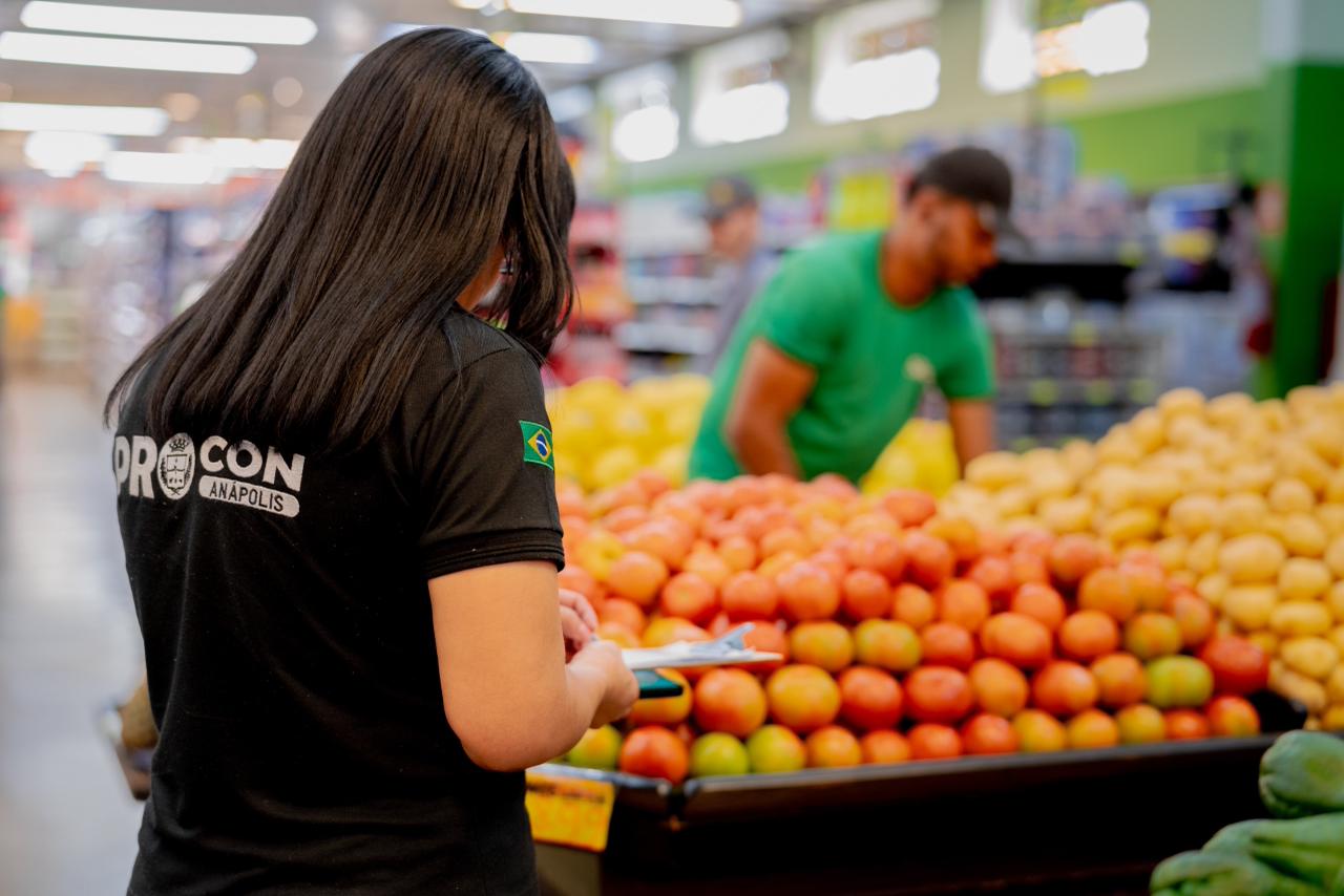 Pesquisa do Procon Anápolis aponta variação de 301% no hortifruti