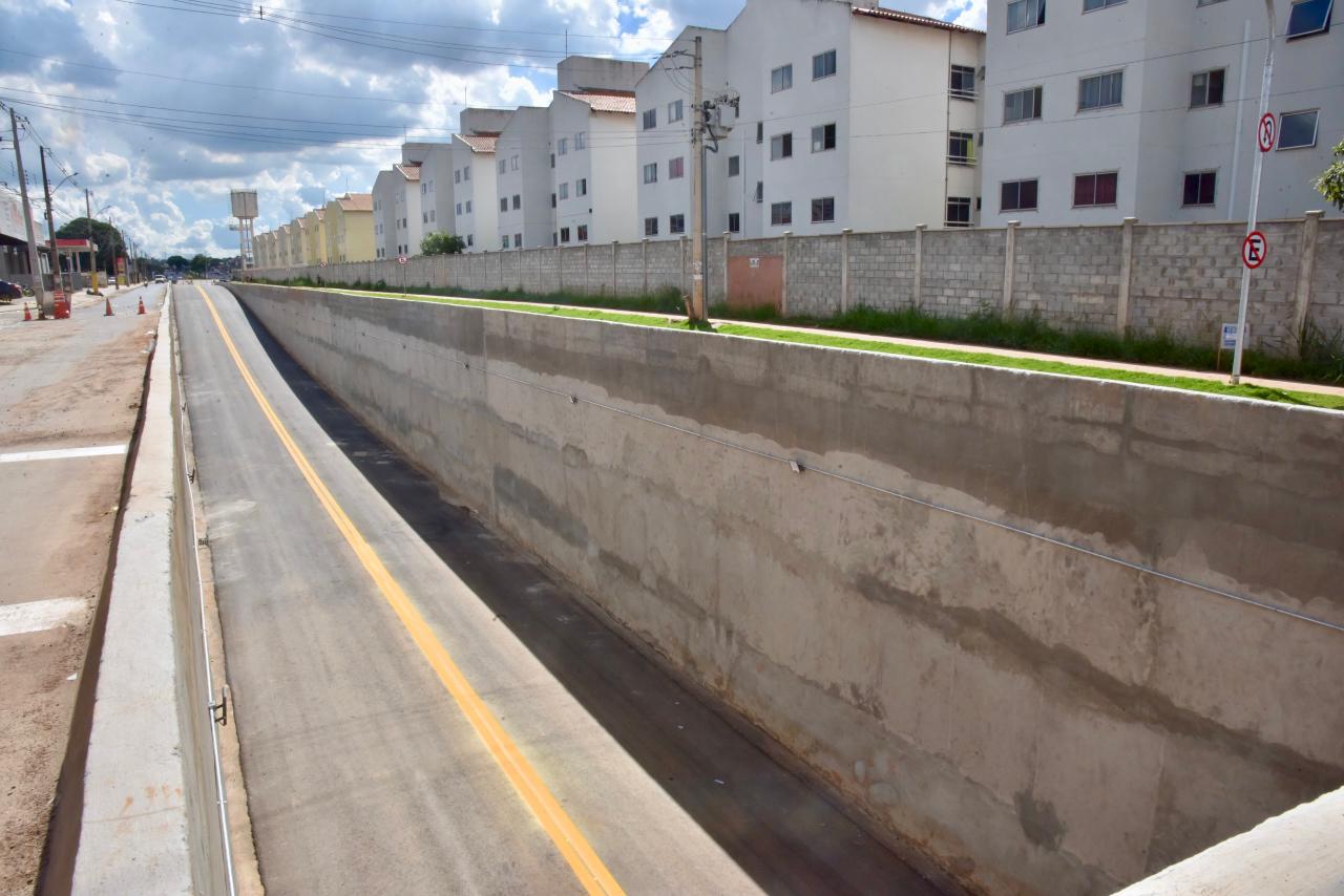Aparecida libera trincheira da Avenida das Nações