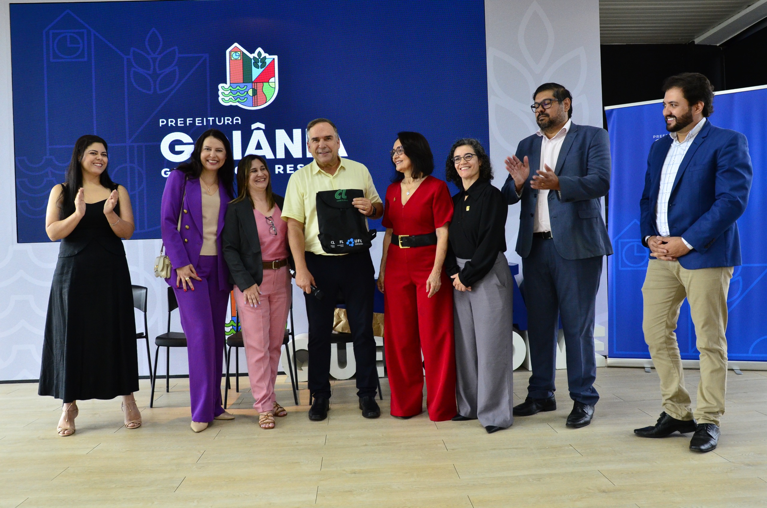 MotoGP Goiânia: Mabel entrega certificados a servidores capacitados em inglês para atendimento a turistas