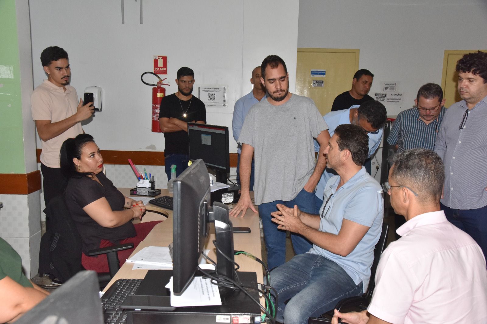 Prefeito Vilela visita unidades de saúde de Aparecida visando aprimoramento dos atendimentos na rede municipal