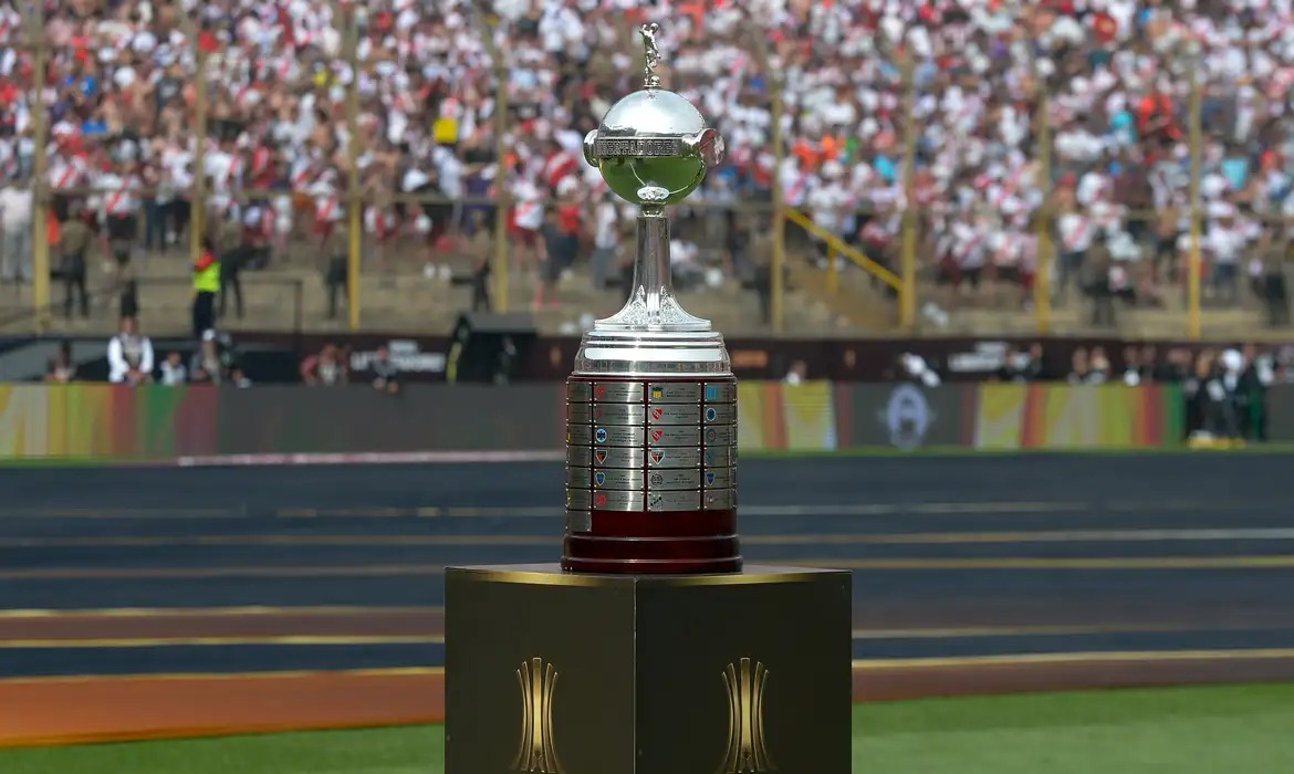 Copa Libertadores 2026 começa com seis brasileiros na disputa