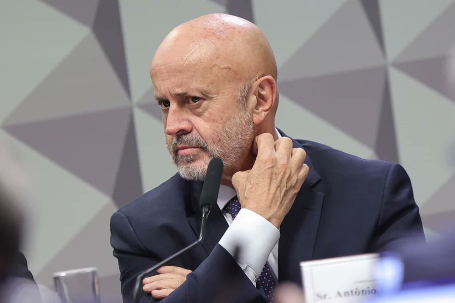 “Careca do INSS” ameaça entregar políticos de três partidos em meio a investigação