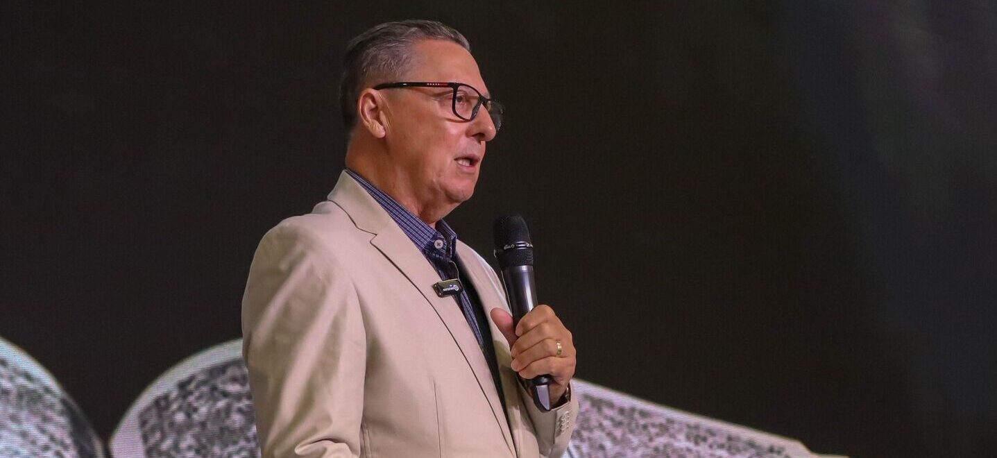 Pastor Neuton Abreu ganha força para suplência ao Senado em Goiás