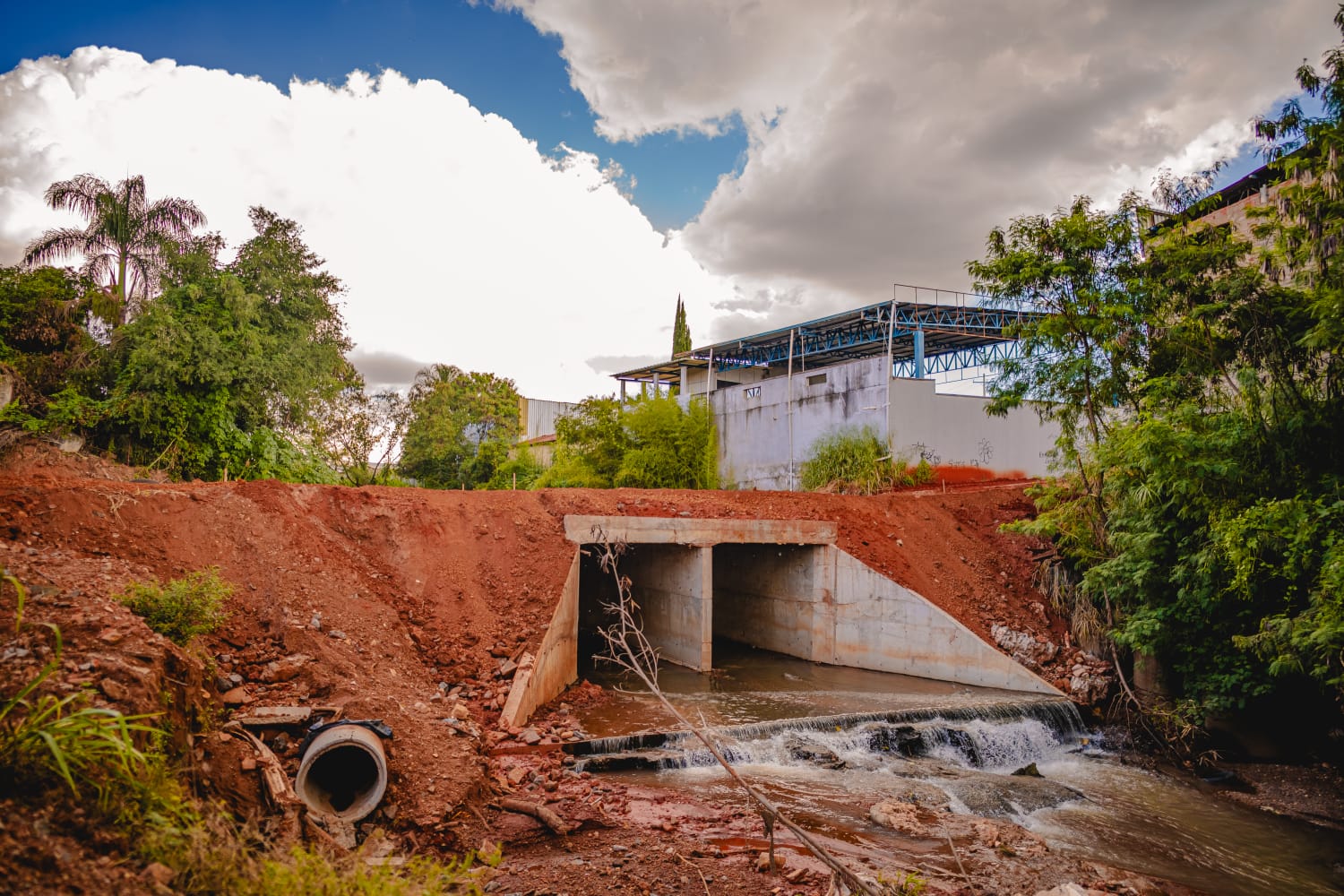 Cinco frentes de trabalho: Anápolis avança na reconstrução de pontes e travessias