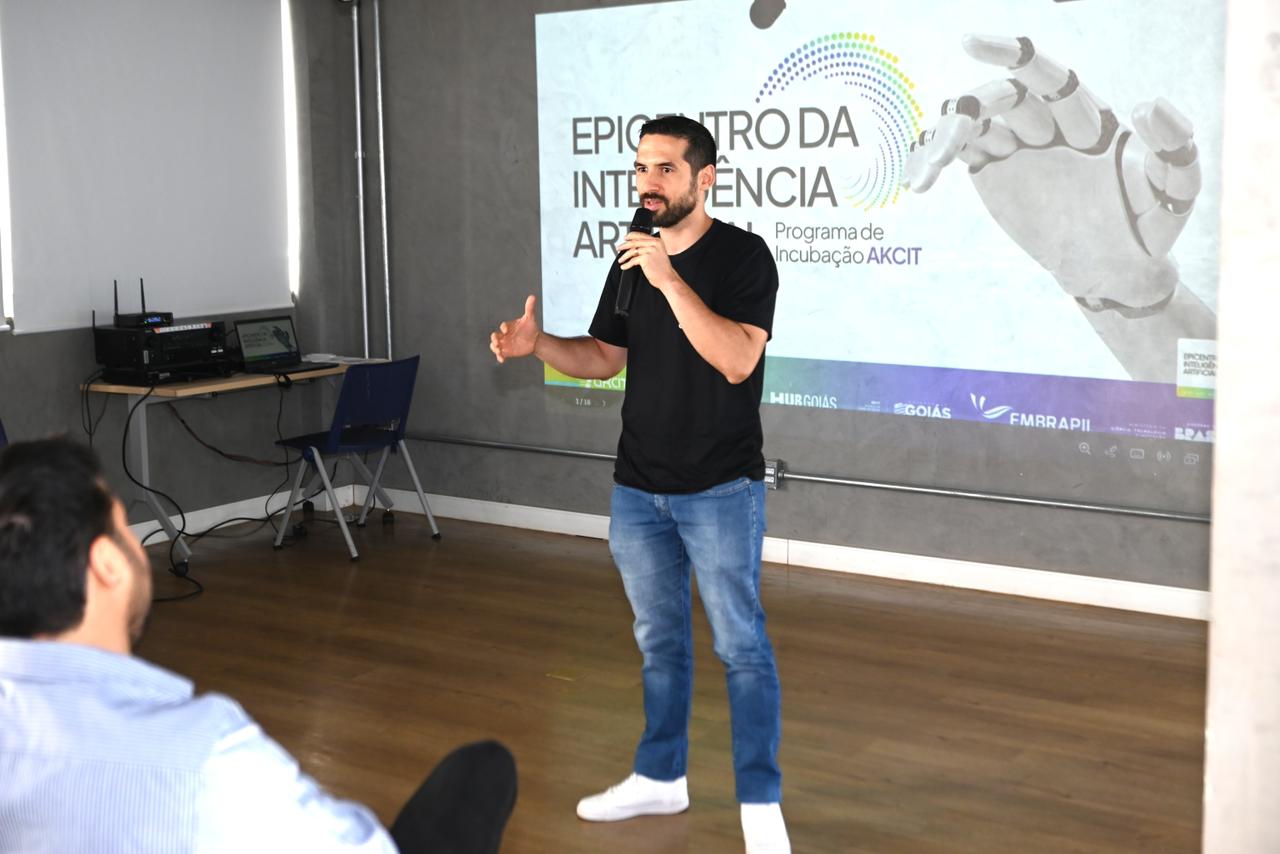 Startups de todo o Brasil iniciam imersão presencial em Goiás com foco em IA