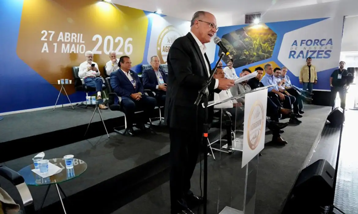 Alckmin anuncia R$ 10 bilhões em crédito para máquinas agrícolas