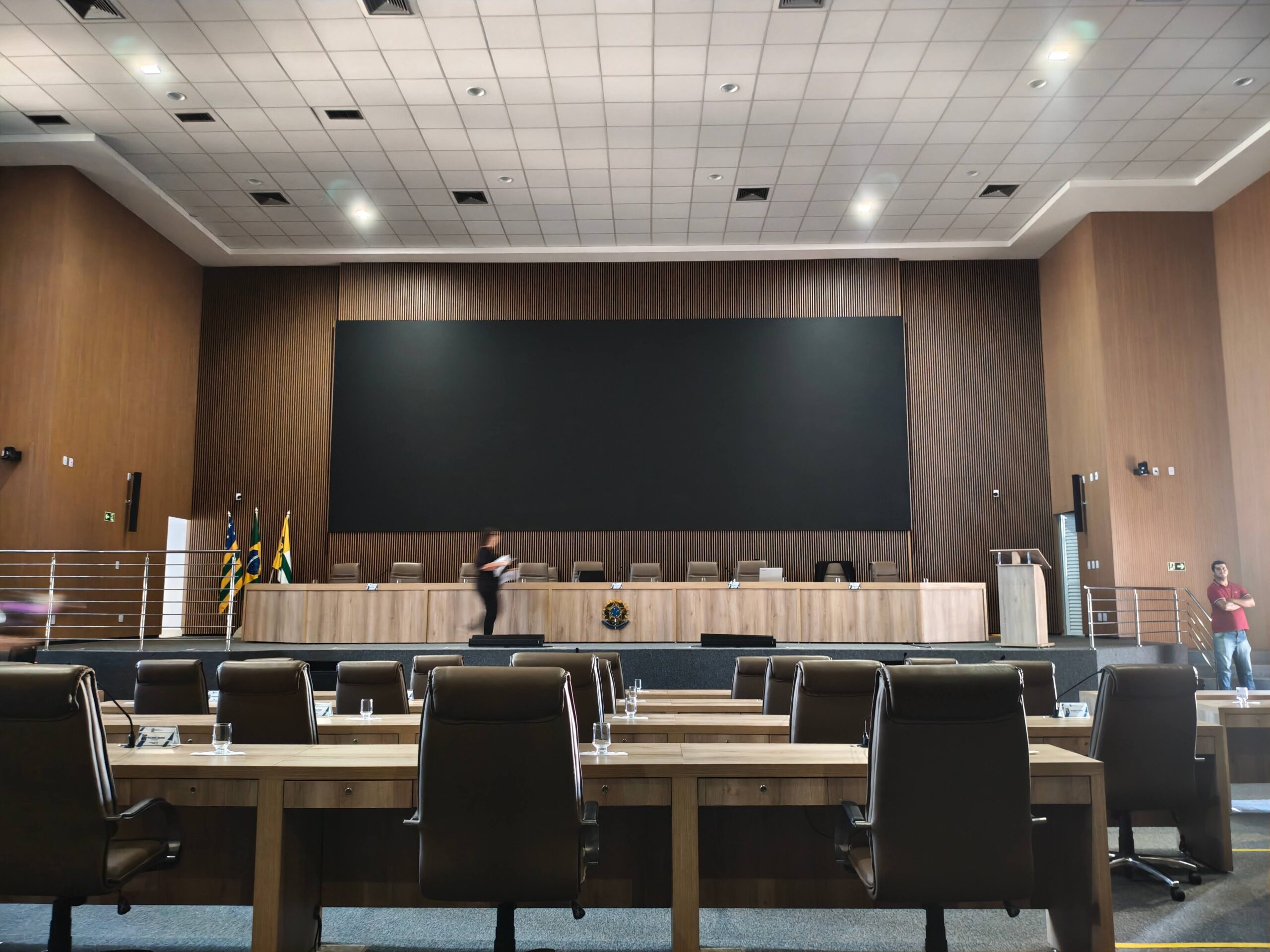 Prestação de contas de Leandro Vilela é cancelada na Câmara por falta de energia em Aparecida