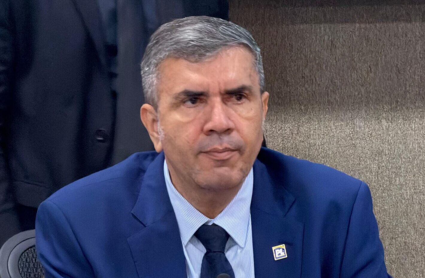 CEI dos Fios Soltos: Goiânia não pode mais conviver com o risco de morte nos seus postes