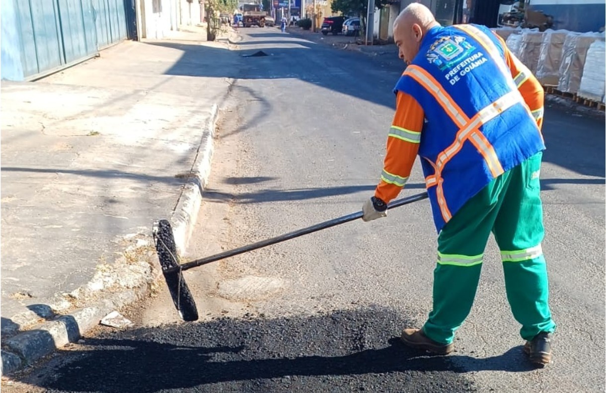 Prefeitura de Goiânia avança na recuperação viária e realiza mais de 114 mil serviços de tapa-buraco