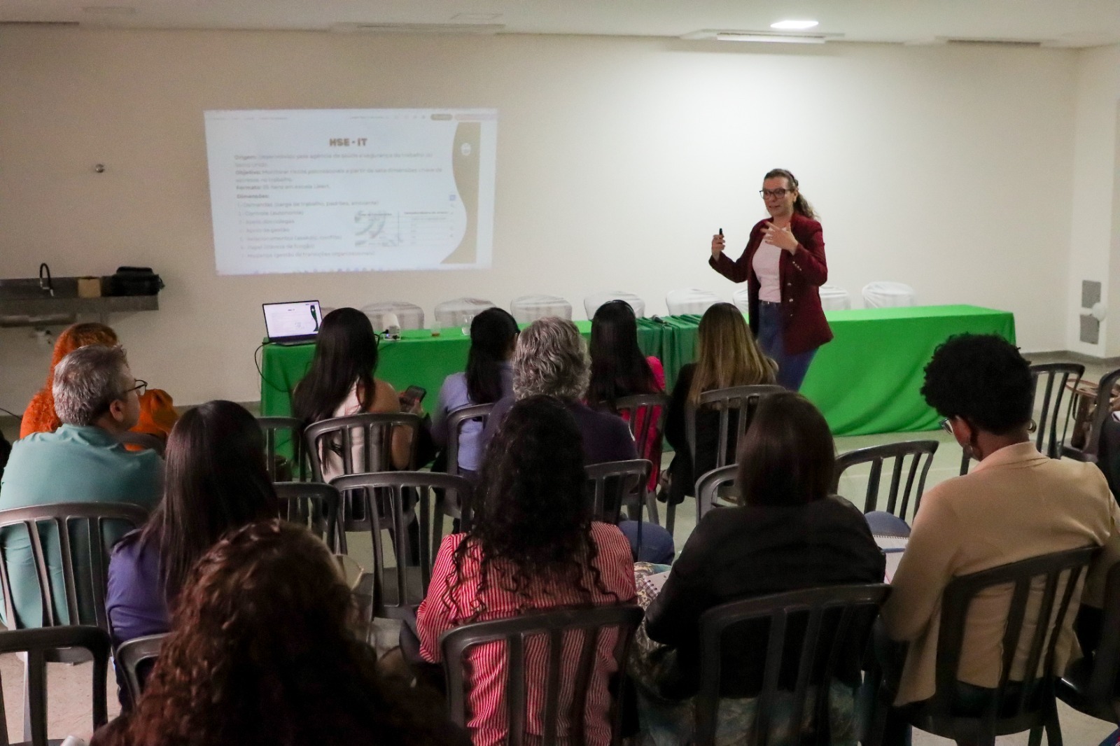1º Encontro de RHs e Gestores debate riscos psicossociais no ambiente de trabalho